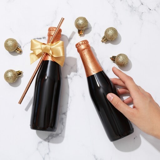 Mini bottles of wine or champagne as Easter gift for adults
