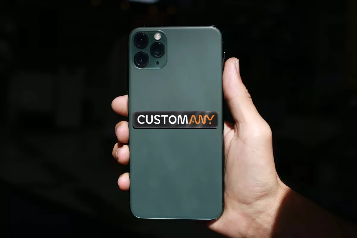 3D stickers are used as a decoration for phone cases