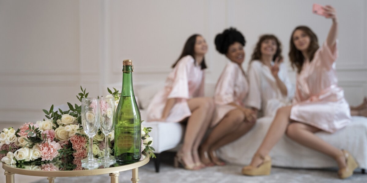 6 Simple Steps to Throw the Unforgettable Hen Party for Your Best Friend