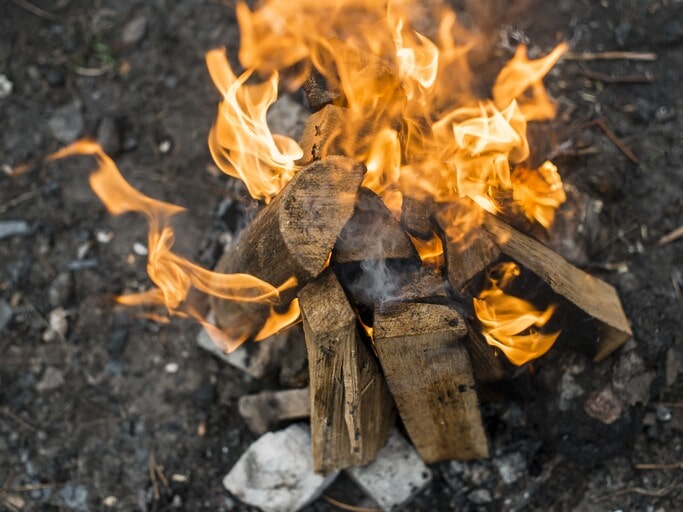 Burning your ex's things is one of the great Divorce party ideas