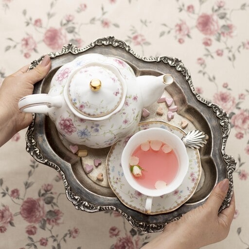 Charming vintage tea cups for tea garden party