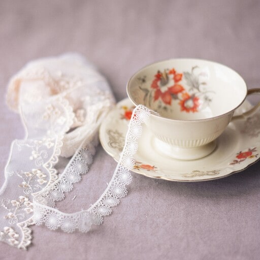 Choose Vintage teacups for Sip the tea party