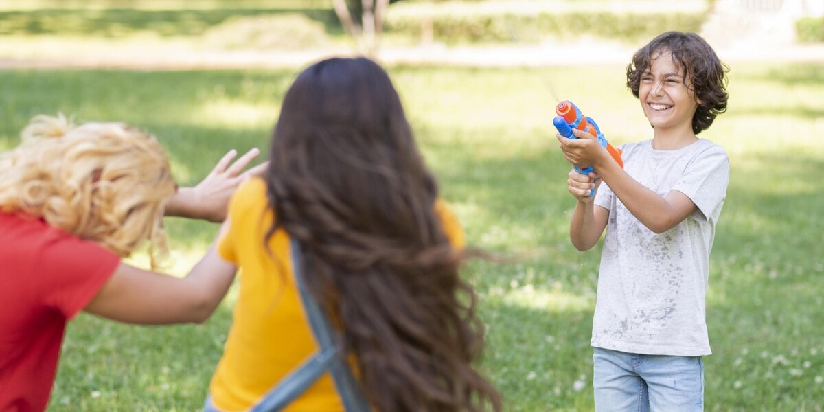 24 Best Outdoor Party Games For All Ages