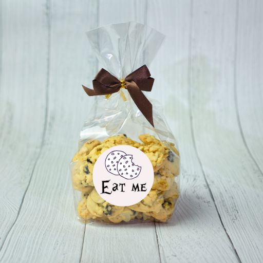 Alice in Wonderland Tea Party: 30 Dreamiest & Craziest Ideas 8 “Eat Me” Cookie Bags