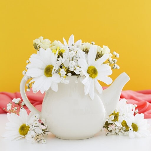 Alice in Wonderland Tea Party: 30 Dreamiest & Craziest Ideas 3 Teapot Flower Vases