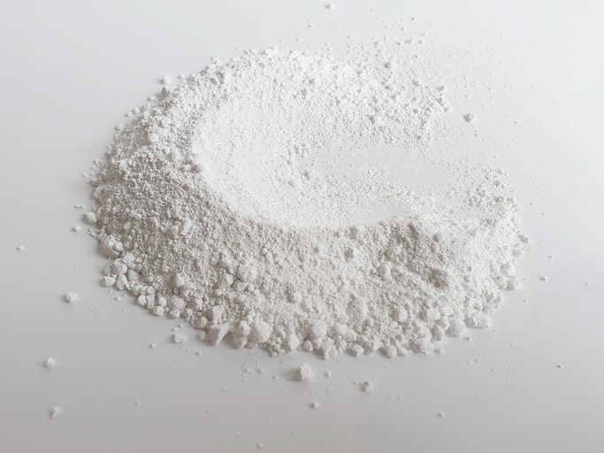 What is DTF Powder: Its Benefits, Drawbacks, and Best Applications 3 White DTF Powder
