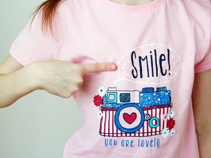 How to Sell Shirts on Etsy as a Beginner (3 custom T-Shirt tips included) 5 Add personalization to your shirts