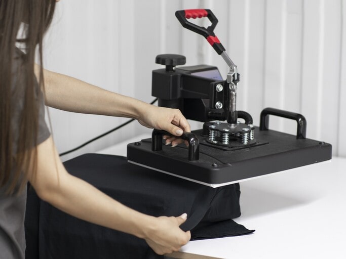 How to Choose the Best Heat Press Machine for Your DTF Transfers 4 Platen size & area coverage