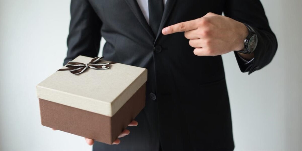 8 Personalized Groomsmen Gift Ideas to Make It Meaningful