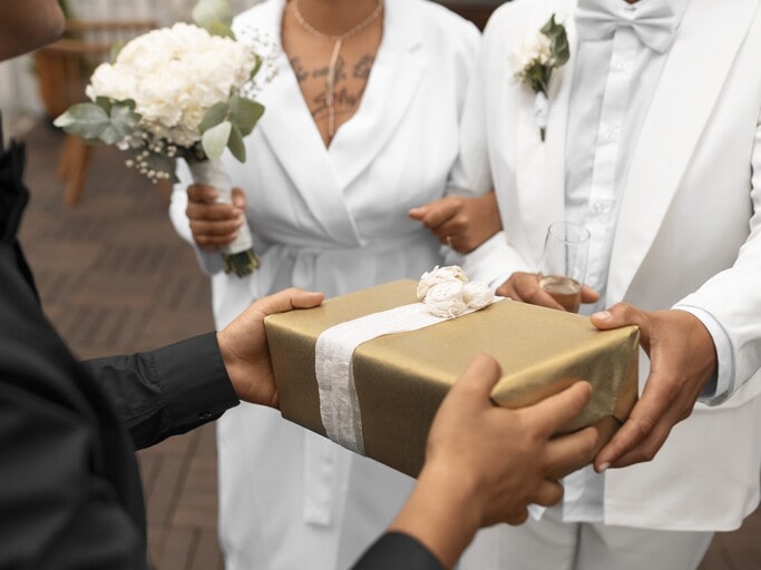 What are Groomsmen Gifts