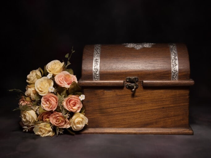 Gift for Someone Who Lost a Pet: 19 Comfort & Memory Ideas 7 Keepsake Box