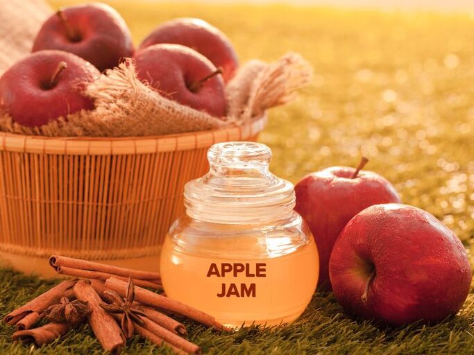 11 DIY Fall Gift Basket Ideas That Look Pricey (But Aren’t) 5 Apple jam jar customized with UV DTF transfer stickers