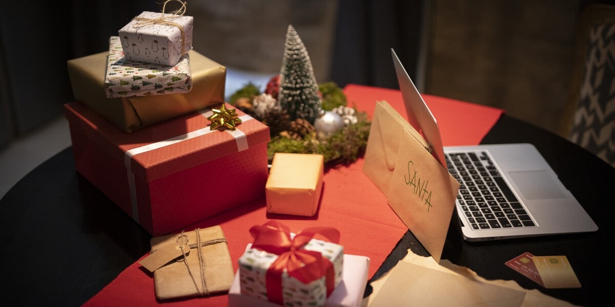 Top 10 Christmas Gift Ideas for Coworkers You Can Make in Bulk (Quick DIY)