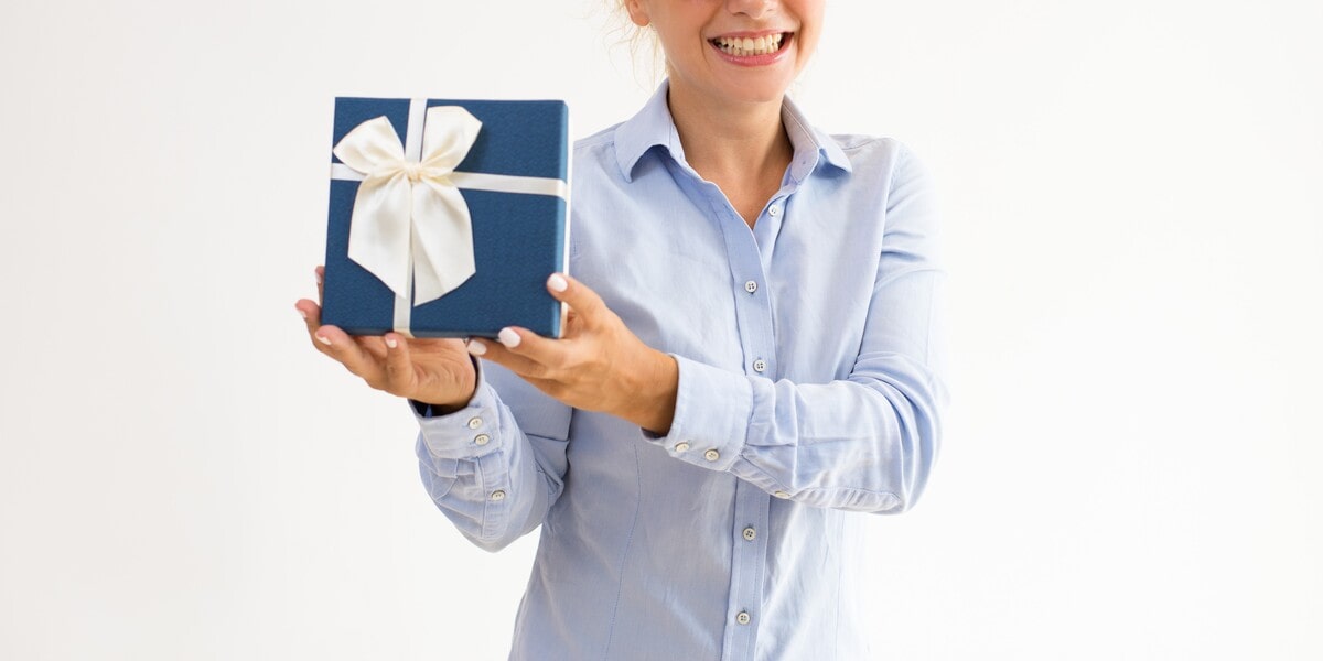 Best International Women’s Day Gifts for Colleagues - 15 Easy Bulk Options